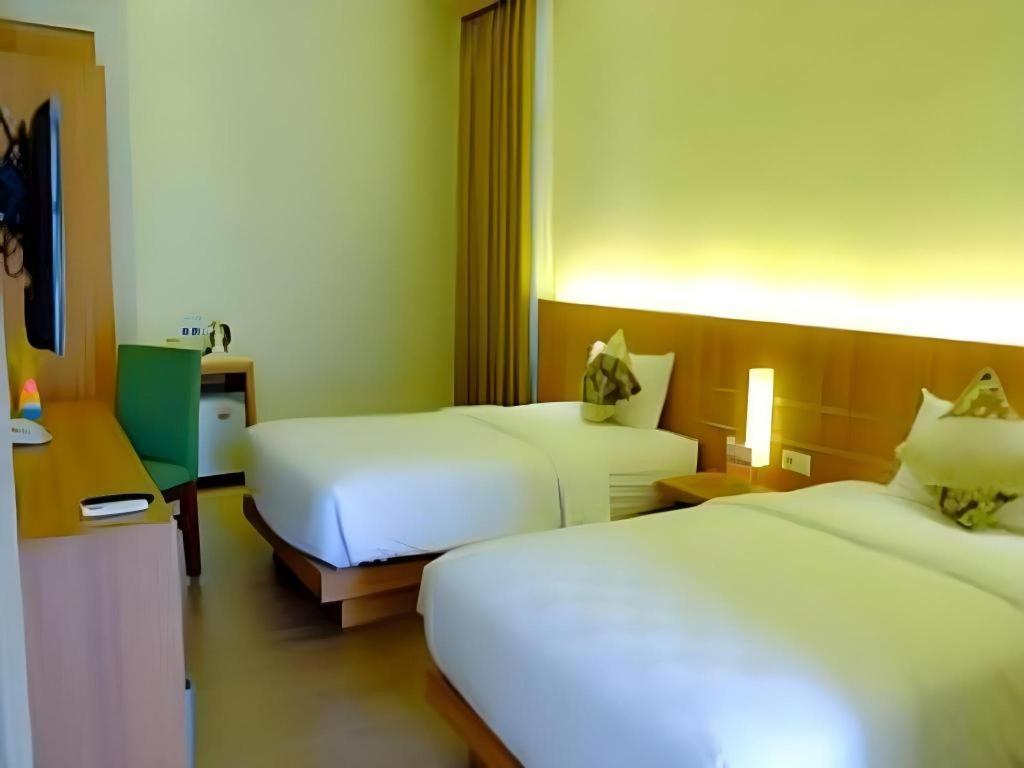 Lotus Hotel Subang Luaran gambar