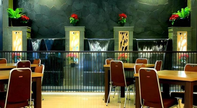 Lotus Hotel Subang Luaran gambar