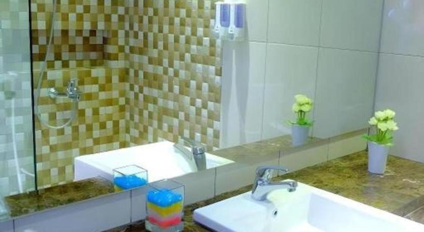 Lotus Hotel Subang Luaran gambar