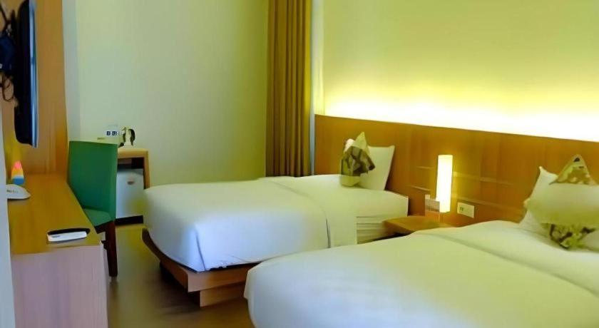 Lotus Hotel Subang Luaran gambar